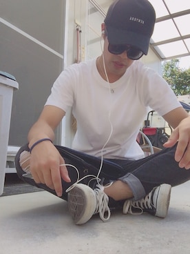 「UNIQLO（ユニクロ）のクルーネックT（半袖）（Tシャツ/カットソー、ホワイト系）」を使った、しんさん（メンズ・171cm）の秋コーディネート