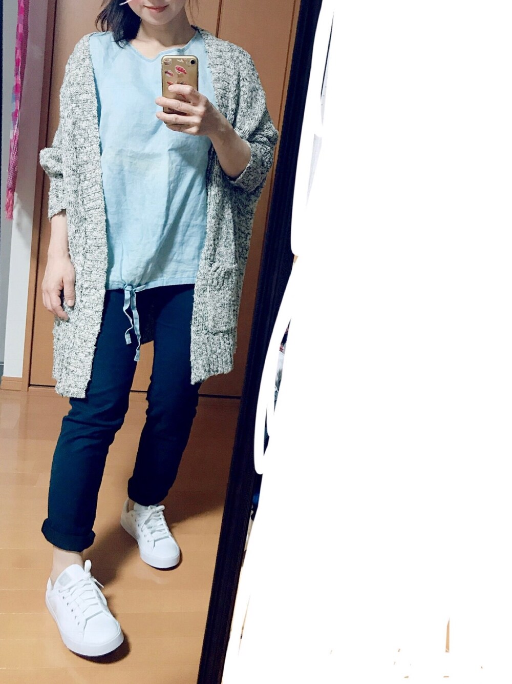 「秋のコーデ、シンプルコーデ、休日スタイル、スキニー、大人カジュアル、ZARA」｜「adidasのアイテム（スニーカー、ホワイト系）」を使った、Rody❤︎スプリングタイプカラーさん（レディース・155cm）の秋コーディネートの1枚目の写真