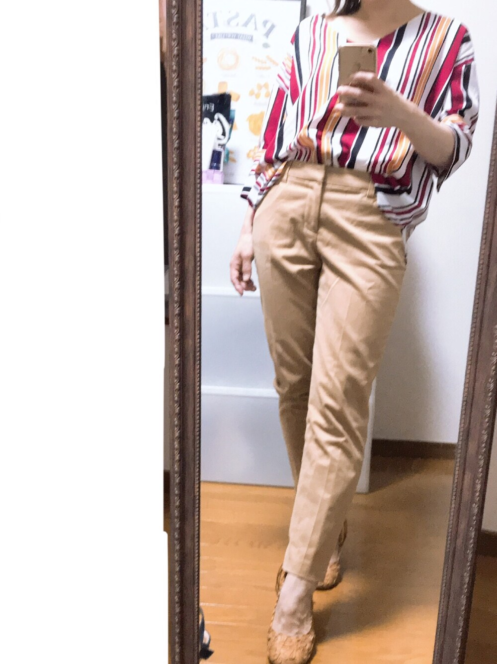 「大人カジュアル、お仕事コーデ、休日スタイル、夏、ラフ、オトナカジュアル」｜「VISのアイテム（スラックス、ベージュ系）」を使った、Rody❤︎スプリングタイプカラーさん（レディース・155cm）の夏コーディネートの1枚目の写真