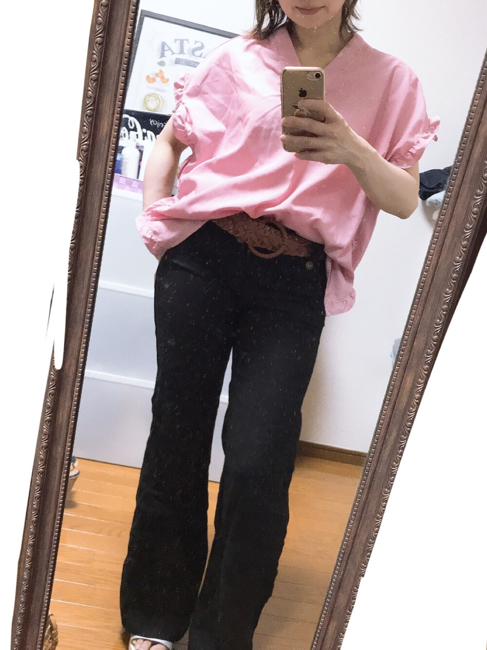 「ワイドパンツ、パンツスタイル、休日スタイル、大人カジュアル、夏」｜「no brandのアイテム（デニムパンツ、ブルー系）」を使った、Rody❤︎スプリングタイプカラーさん（レディース・155cm）の夏コーディネートの1枚目の写真
