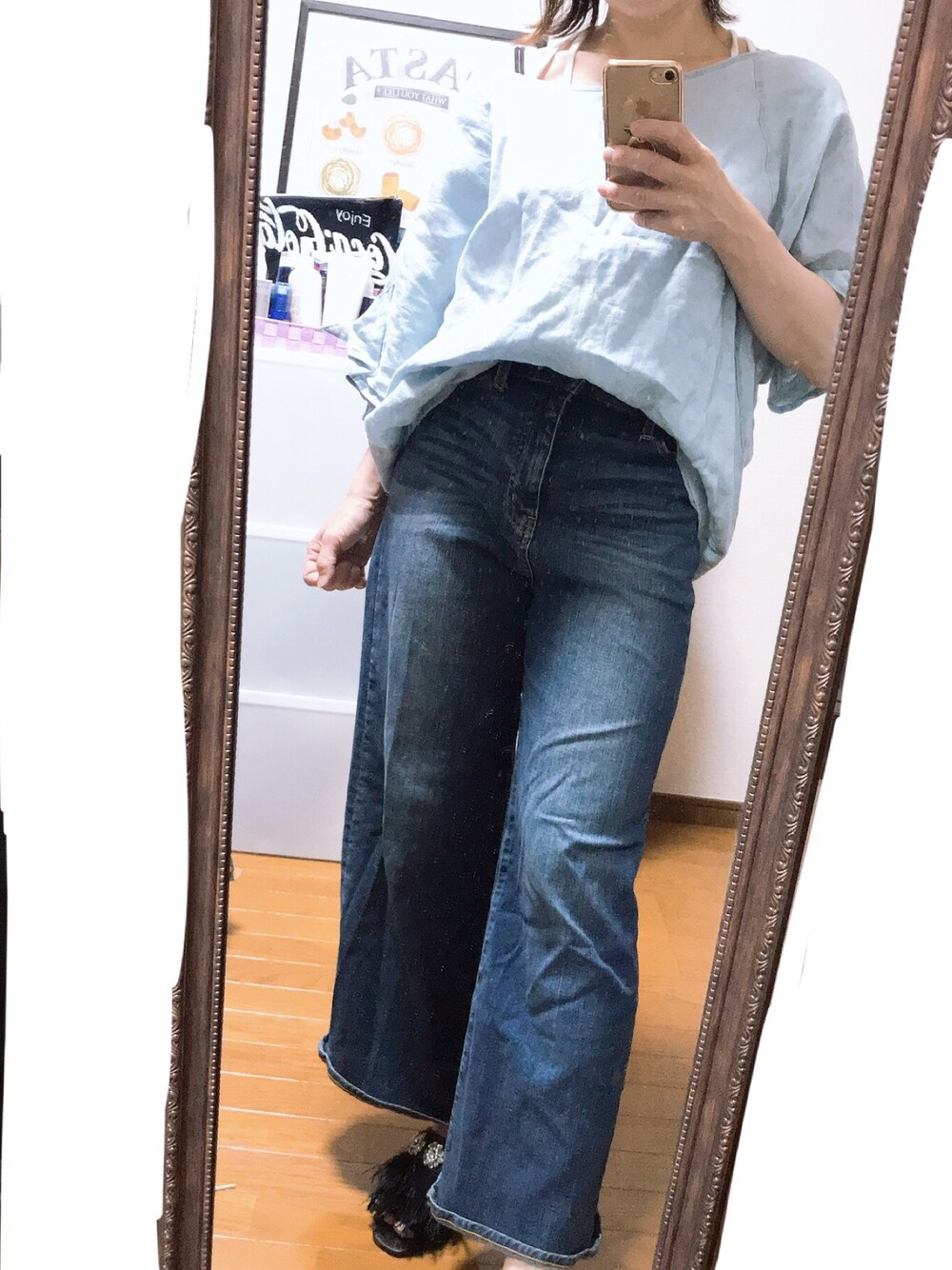 「休日スタイル、ワイドパンツ、大人カジュアル、ママコーデ、ラフ、夏」｜「GLOBAL WORKのアイテム（デニムパンツ、ブルー系）」を使った、Rody❤︎スプリングタイプカラーさん（レディース・155cm）の夏コーディネートの1枚目の写真
