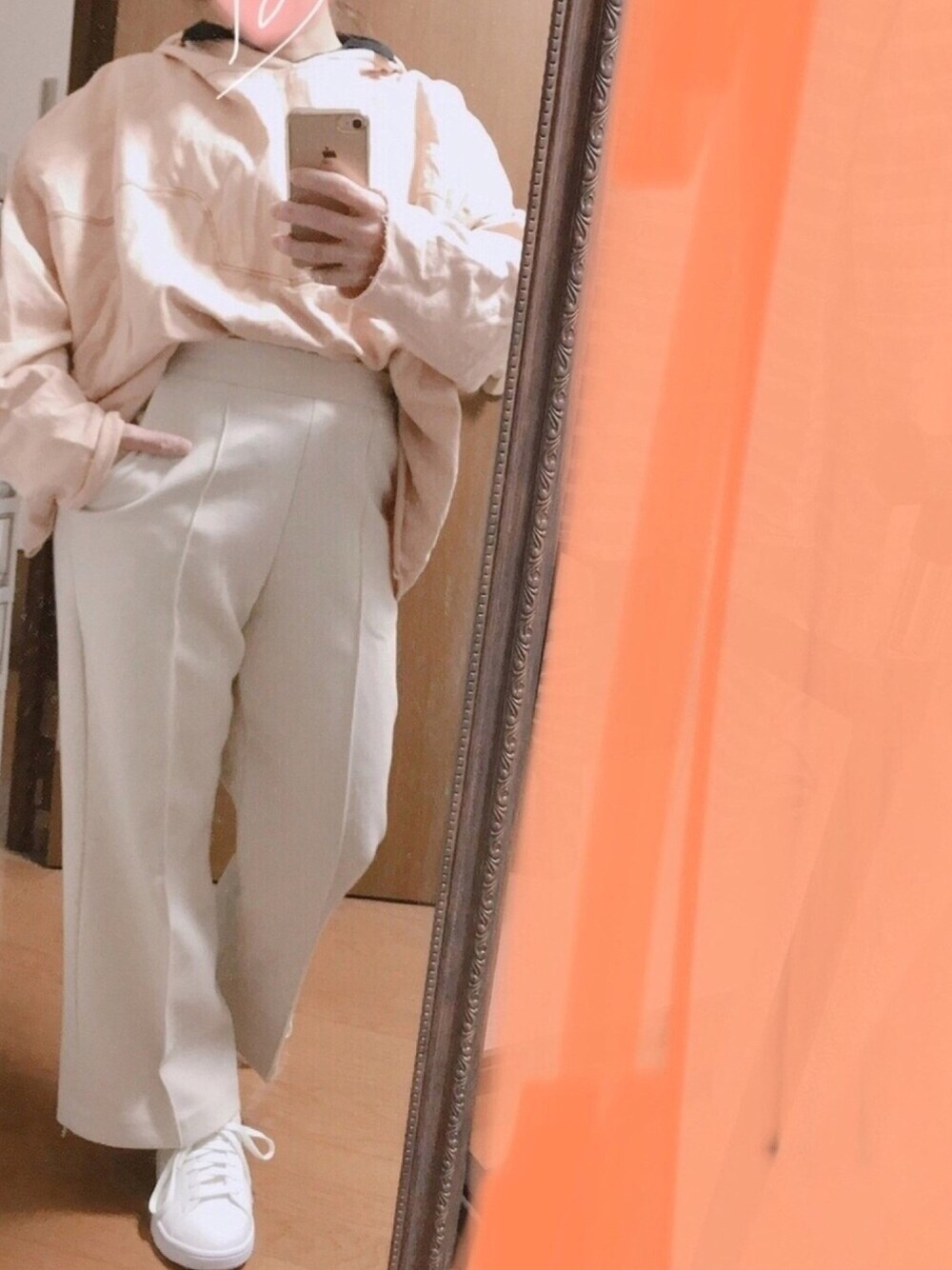 「ZARA、ゆるコーデ、ワイドパンツ、プルオーバー、淡色コーデ、モード、パーカー、古着MIX」｜「ZARAのアイテム（パーカー、オレンジ系）」を使った、Rody❤︎スプリングタイプカラーさん（レディース・155cm）の秋コーディネートの1枚目の写真