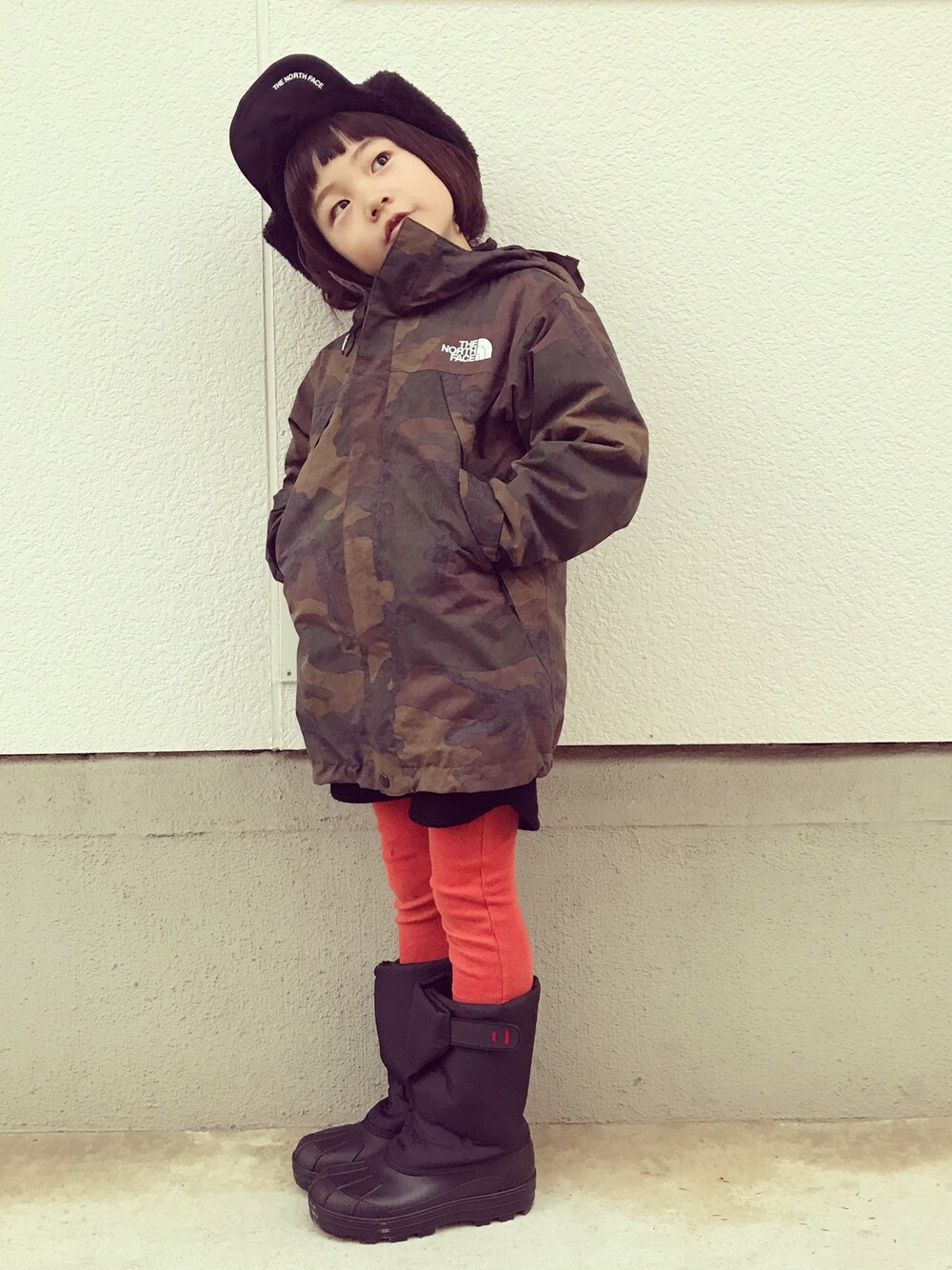 「THE NORTH FACE、igor、スノーブーツ、リブレギンス」｜「THE NORTH FACEのザ・ノース・フェイス キッズ マウンテンレインパーカー/ ノベルティースクープジャケット（マウンテンパーカー、その他）」を使った、eightmaaanさん（キッズ・110cm）の冬コーディネートの1枚目の写真