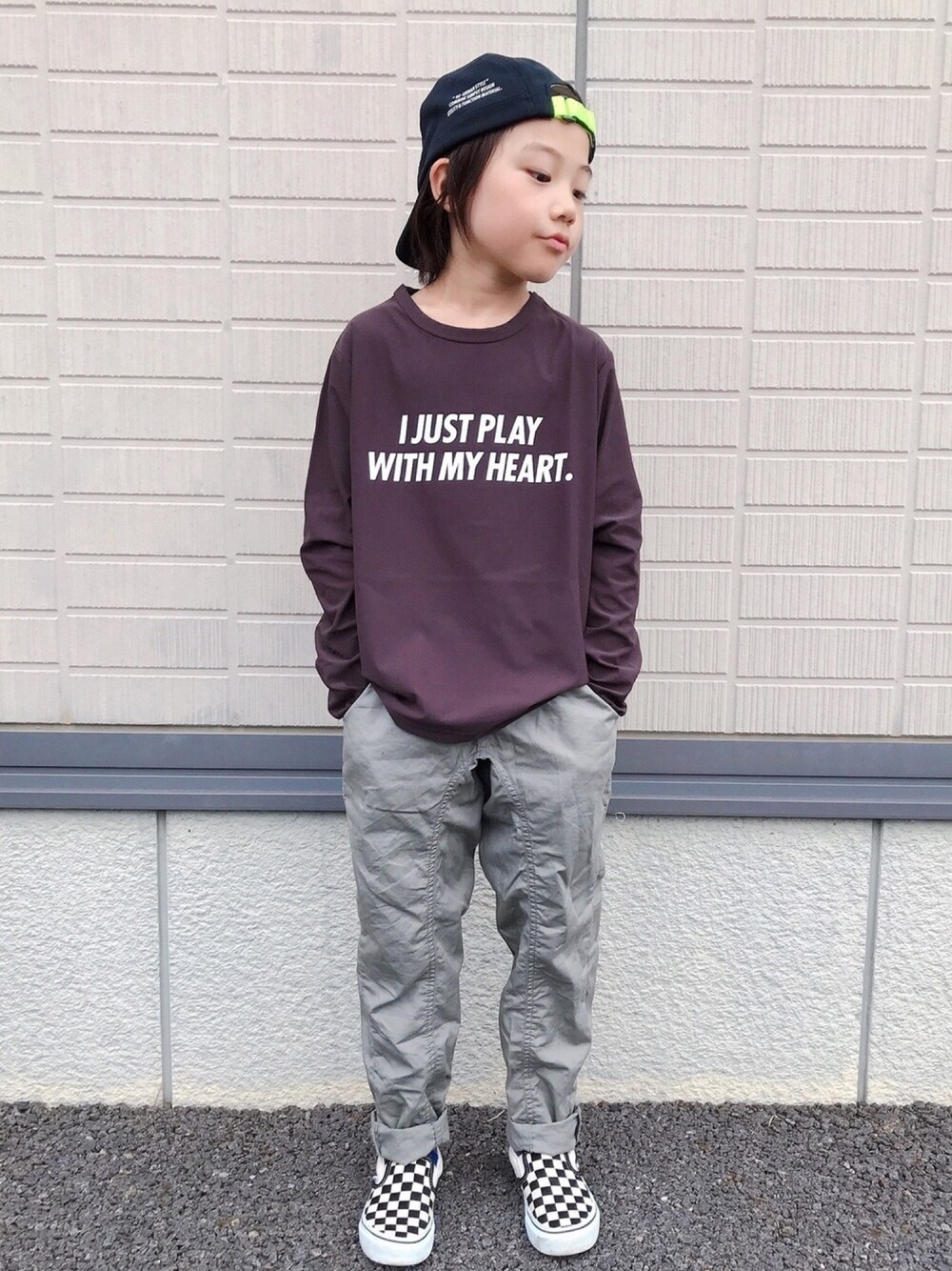 「秋のコーデ、カジュアルコーデ、秋服準備はじめました、ロンT、RESP、FABRIQ REPORT、キャップ、VANS、スリッポン」｜「RE/SPのRE/SP Jet cap / アールイーエスピー ジェットキャップ（キャップ、ブラック系）」を使った、eightmaaanさん（キッズ・130cm）の秋コーディネートの1枚目の写真