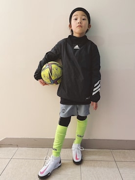 「サッカー」｜「アイテム（ニットキャップ/ビーニー）」を使った、eightmaaanさん（キッズ・130cm）の冬コーディネート