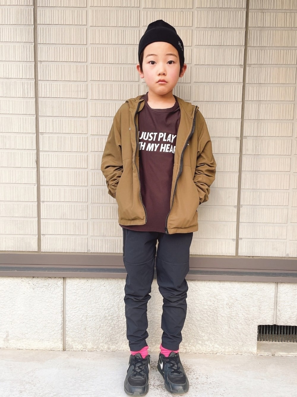 「ブルゾン、ロンT、RESP、F.C.R.B.、F.C.Real Bristol、ニット帽、ナイキ、春コーデ」｜「F.C.Real Bristol for KidsのNYLON EASY BLOUSON（ブルゾン、グリーン系）」を使った、eightmaaanさん（キッズ・130cm）の冬コーディネートの1枚目の写真