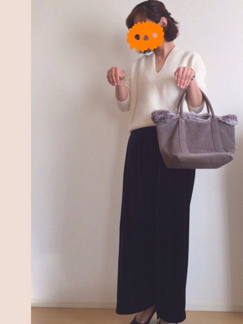 「wearhalloween2017」｜「BAYFLOWのBAYFLOW／シーズンロゴトート コーデュロイ×ファー Mサイズ　17AW（トートバッグ、グレー系）」を使った、✴︎Saso✴︎さん（レディース・158cm）の秋コーディネートの1枚目の写真