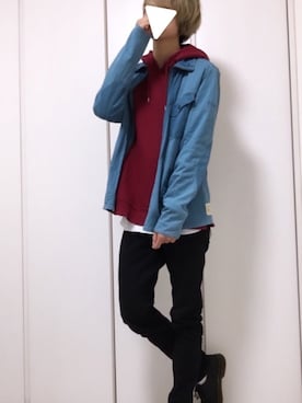 「レッド」｜「アイテム（ライダースジャケット）」を使った、りくるさん（メンズ・174cm）の秋コーディネート