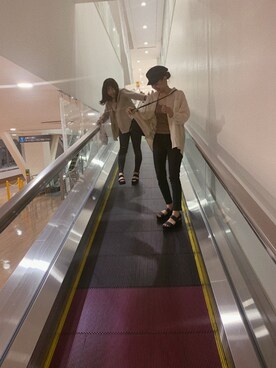「AZUL by moussy（アズールバイマウジー）のアイテム（パンツ、ブラック系）」を使った、Meiさん（レディース・162cm）の夏コーディネート