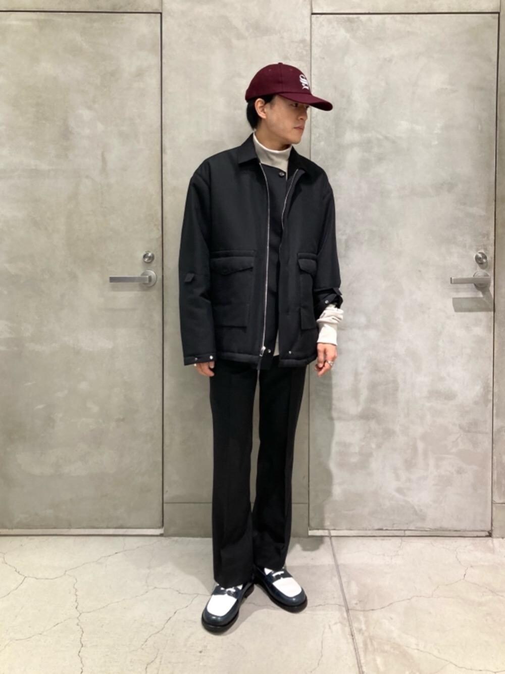 「ワークジャケット、unitedarrows、ローファーコーデ、monkeytime、beautyandyouth、sportyandrich、eytys、NURABEL、NULABELCM1Y0K42」｜「MONKEY TIMEの＜monkey time＞ TW/TWL FLARE PANTS/フレアパンツ（スラックス、ブラック系）」を使った、Tomohiro Gunjiさん（メンズ・172cm）の秋コーディネートの1枚目の写真
