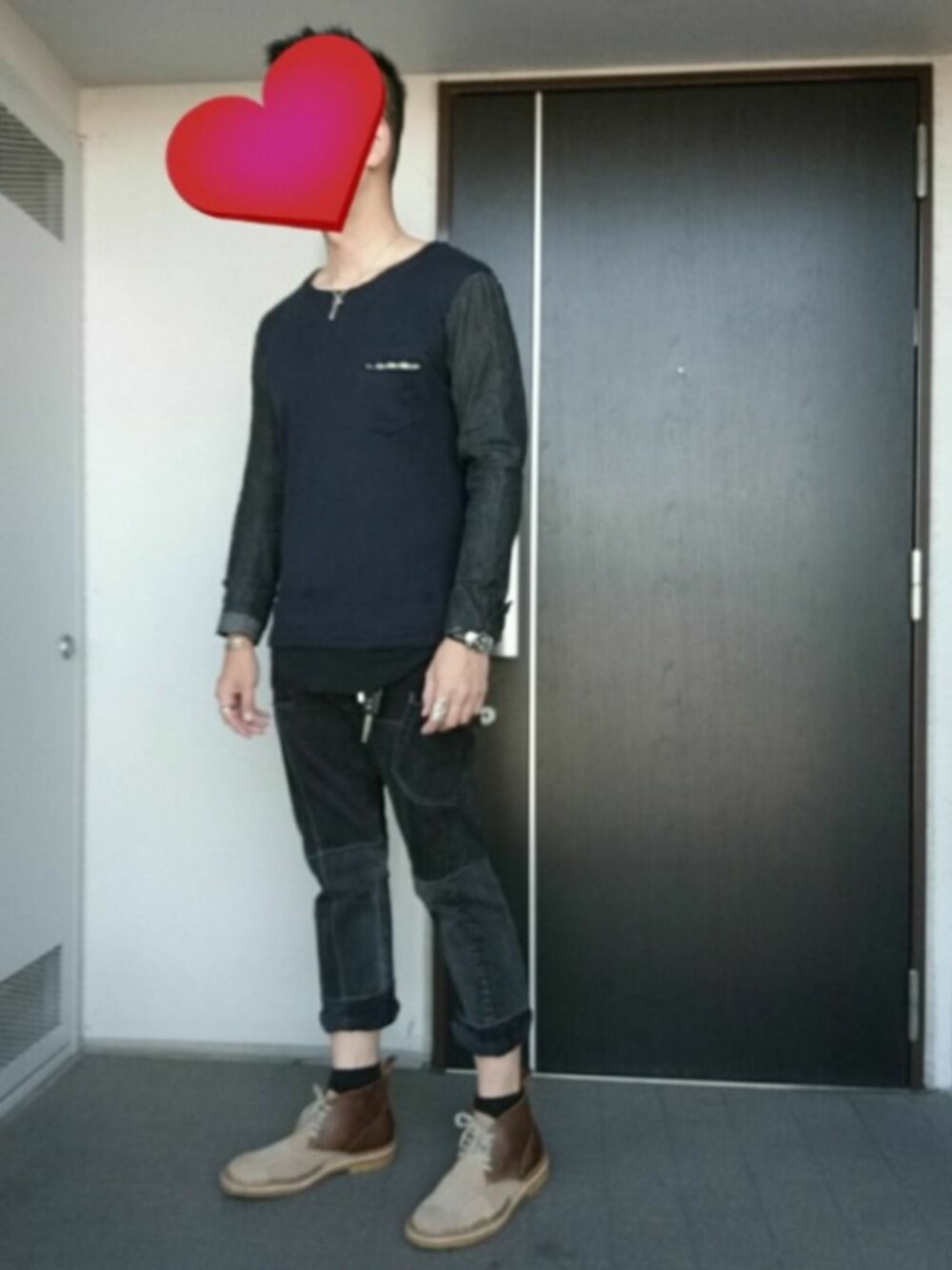 「休日スタイル、シンプル、大人カジュアル、デニムパンツ、デニム、TAKAHIROMIYASHITA The SoloIst. 、めがね、Cody Sanderson」｜「TAKAHIROMIYASHITATheSoloIst.のアイテム（シャツ/ブラウス、ブルー系）」を使った、せ～たさん（メンズ・175cm）の秋コーディネートの1枚目の写真
