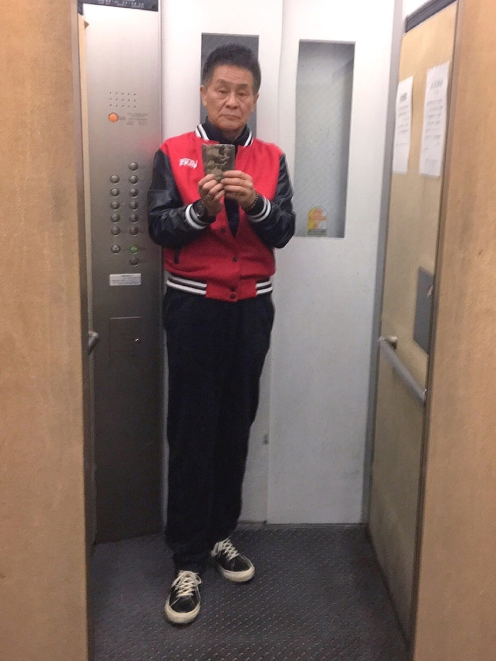 「スタジャンコーデ」｜「UNIQLOのフリース素材のイジーパンツ（その他パンツ、ブラック系）」を使った、K-Kenji⚾️さん（メンズ・174cm）の冬コーディネートの1枚目の写真