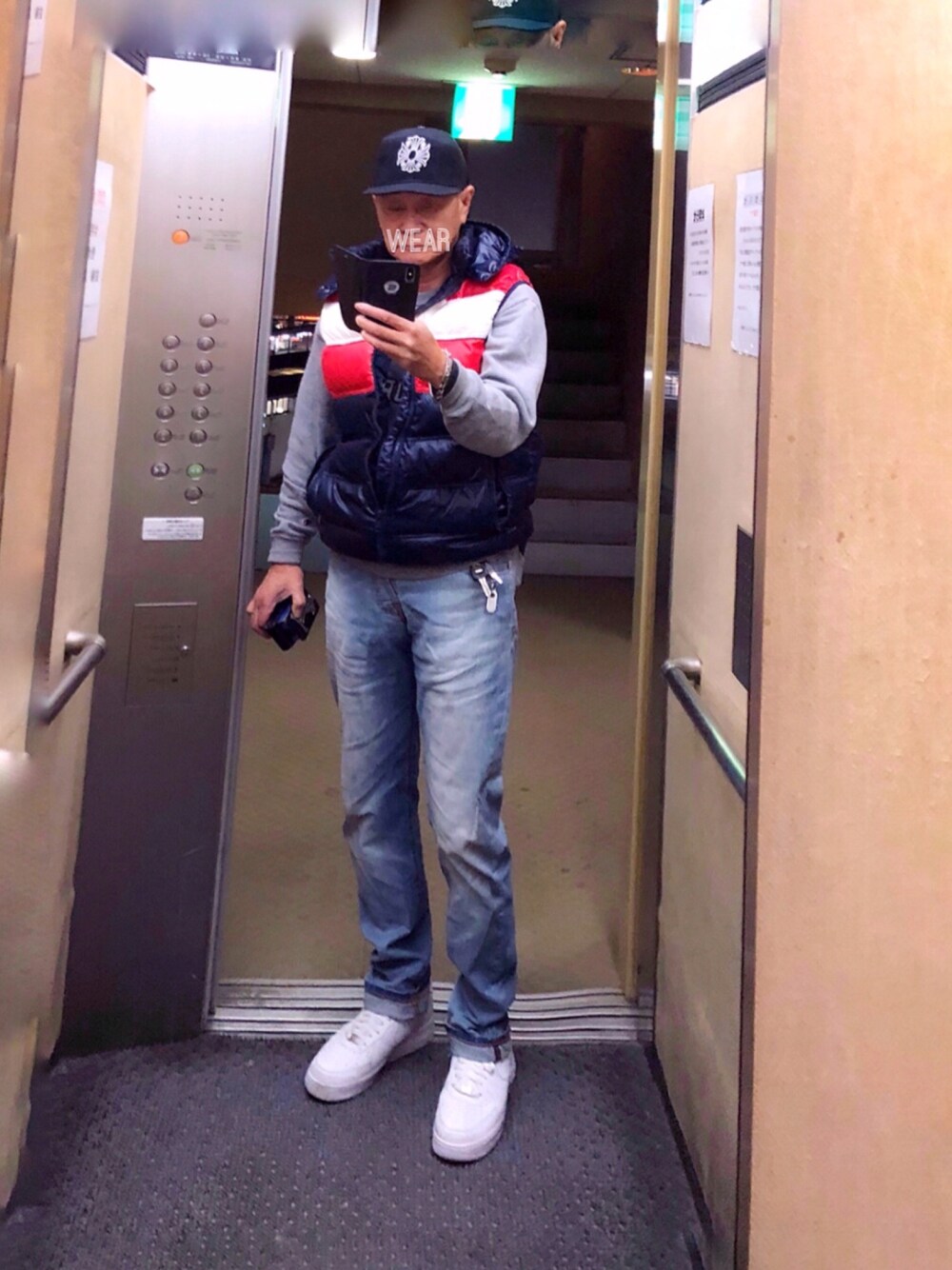 「キャップコーデ」｜「Championのアイテム（スウェット、グレー系）」を使った、K-Kenji⚾️さん（メンズ・174cm）の冬コーディネートの1枚目の写真