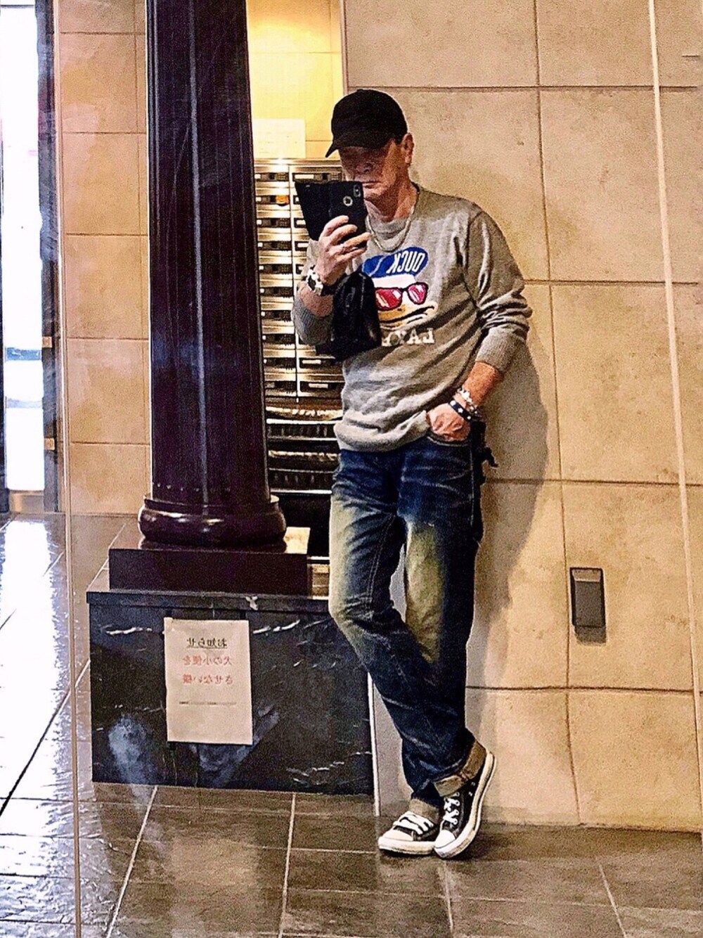 「クラシカル エルフのアイテム（デニムパンツ、ブルー系）」を使った、K-Kenji⚾️さん（メンズ・174cm）の秋コーディネートの1枚目の写真