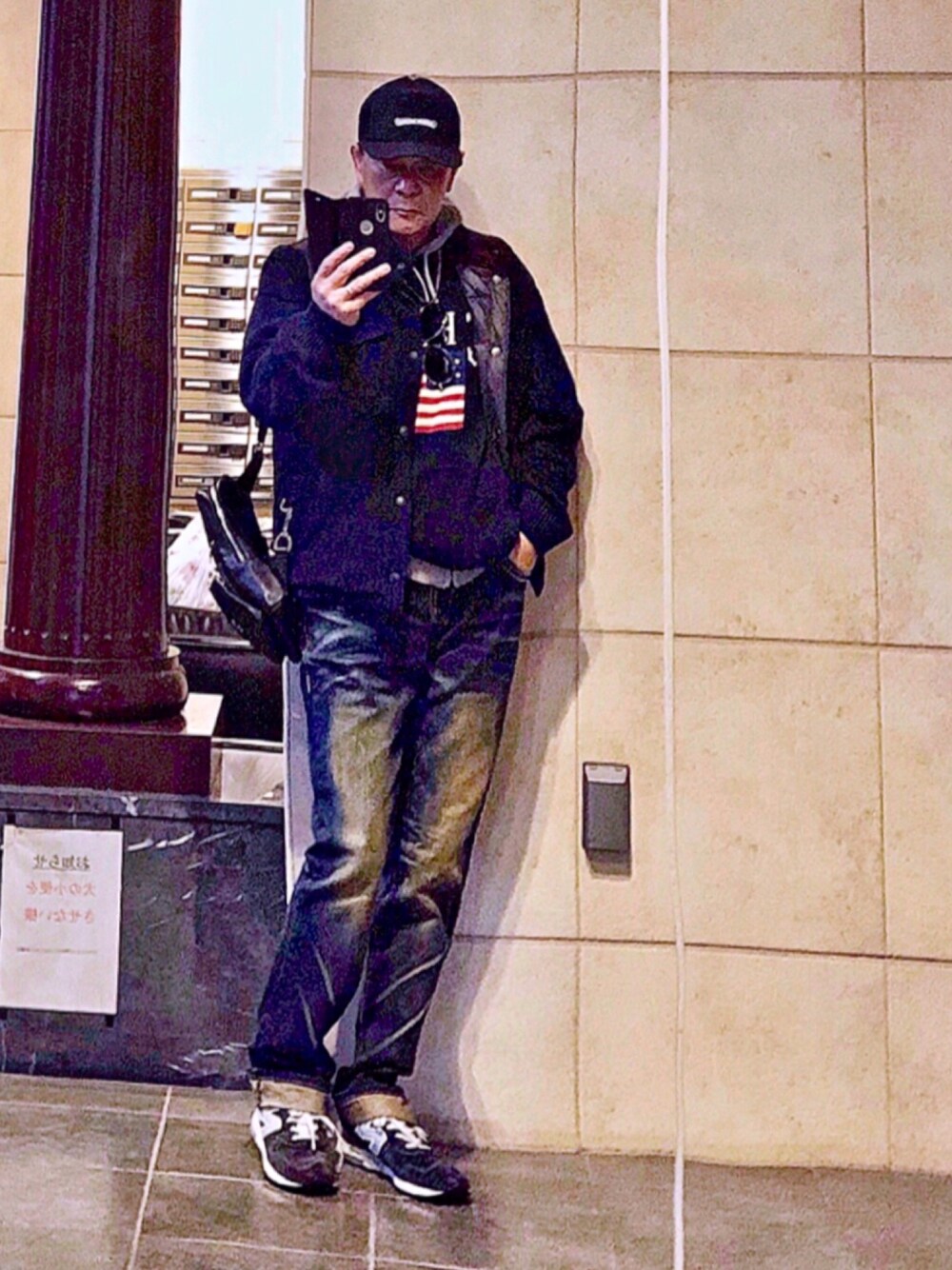 「ダウンベスト」｜「POLO RALPH LAURENのCHAPS Ralph Lauren ラルフローレン ネイビー 星条旗ロゴ編み目 コットンセーター（ニット/セーター、ブルー系）」を使った、K-Kenji⚾️さん（メンズ・174cm）の冬コーディネートの1枚目の写真