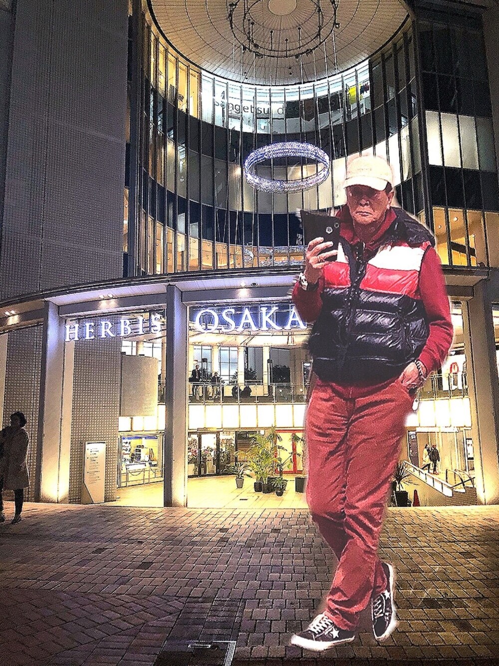 「Cali Holi のアイテム（ダウンベスト、ブルー系）」を使った、K-Kenji⚾️さん（メンズ・174cm）の冬コーディネートの1枚目の写真