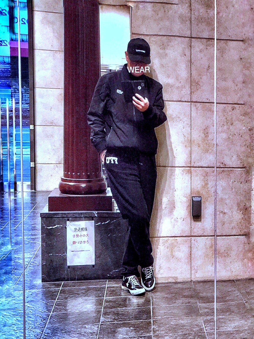 「ブラックコーデ」｜「THE NORTH FACEのアイテム（ブルゾン、ブラック系）」を使った、K-Kenji⚾️さん（メンズ・174cm）の春コーディネートの1枚目の写真