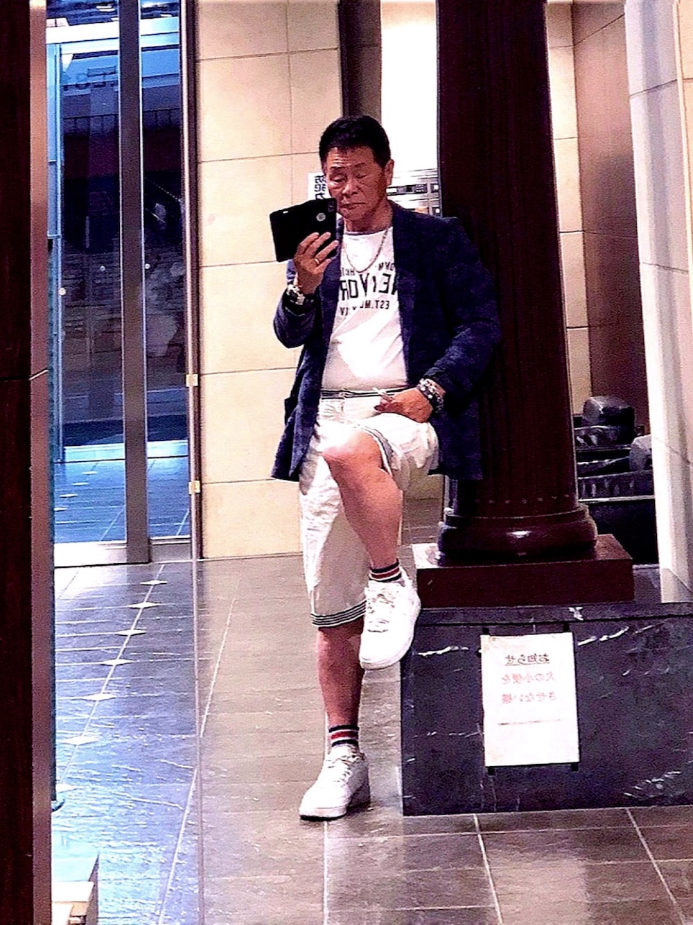 「短パン」｜「ikkaのツイルクロップドトラウザーパンツ（その他パンツ、ホワイト系）」を使った、K-Kenji⚾️さん（メンズ・174cm）の春コーディネートの1枚目の写真