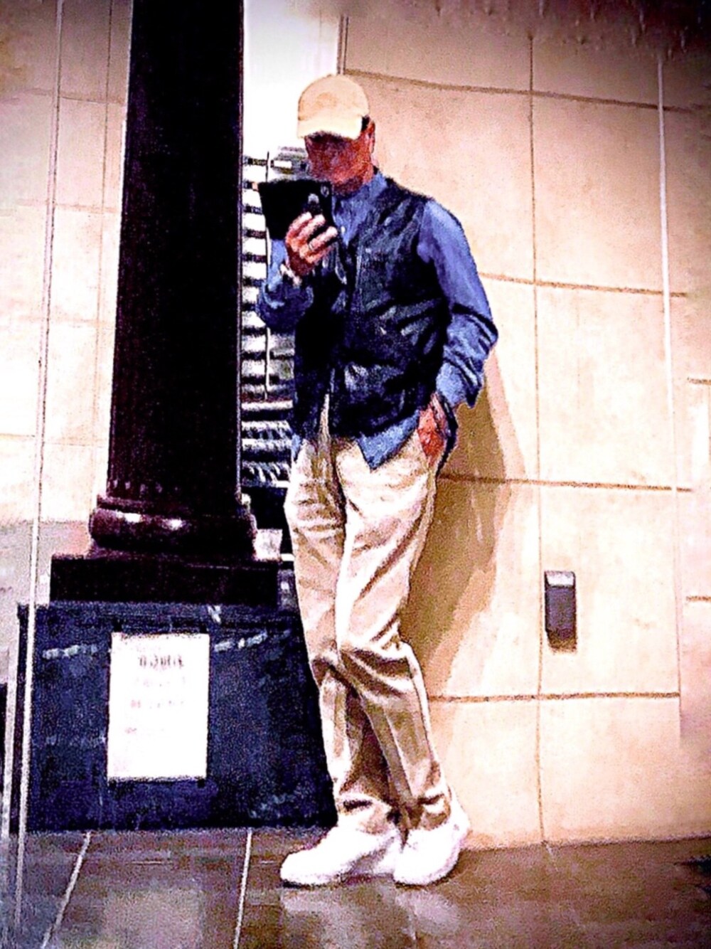 「Calvin Klein Jeansの★カルバン クライン★インディゴ ★ライトオンスデニム エイジング XL（シャツ/ブラウス、ブルー系）」を使った、K-Kenji⚾️さん（メンズ・174cm）の秋コーディネートの1枚目の写真