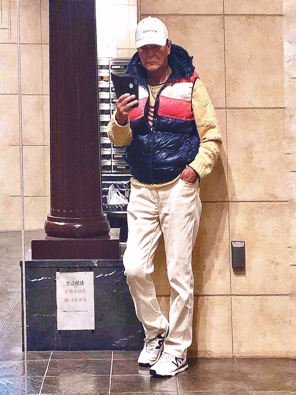 「MONO-MARTの超ストレッチ暖パン（その他パンツ、ホワイト系）」を使った、K-Kenji⚾️さん（メンズ・174cm）の冬コーディネートの1枚目の写真