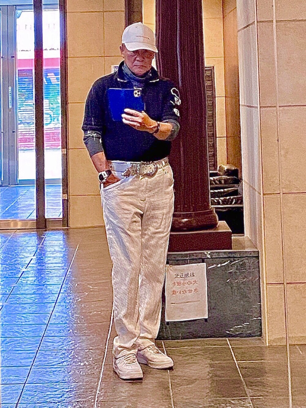 「GOTCHAのアイテム（カーゴパンツ、ホワイト系）」を使った、K-Kenji⚾️さん（メンズ・174cm）の春コーディネートの1枚目の写真