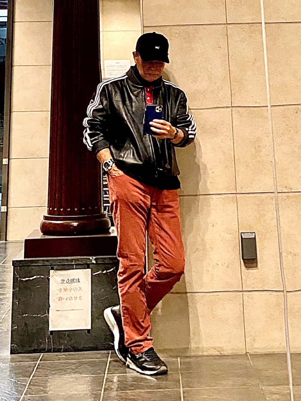 「Reignの🇮🇹伊 コーデュロイカラーパンツ（その他パンツ、レッド系）」を使った、K-Kenji⚾️さん（メンズ・174cm）の秋コーディネートの1枚目の写真