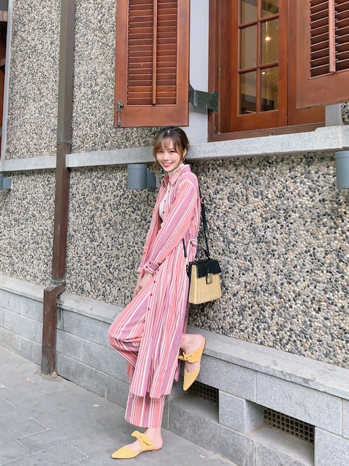 美品Ameri MEDI TRAPEZE RATTAN COMBI BAG 黒 Ameri（アメリ）の「MEDI TRAPEZE RATTAN COMBI BAG（かごバッグ