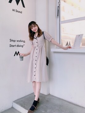 「one after another NICE CLAUP（ワンアフターアナザーナイスクラップ）のアイテム（ワンピース/ドレス、ベージュ系）」を使った、Hikariさん（レディース・175cm）の夏コーディネート