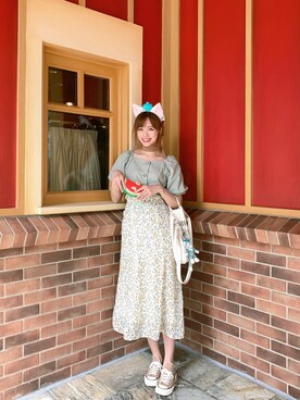 「one after another NICE CLAUP（ワンアフターアナザーナイスクラップ）のスカーフセット麻混ブラウス（シャツ/ブラウス、グリーン系）」を使った、Hikariさん（レディース・175cm）の夏コーディネート