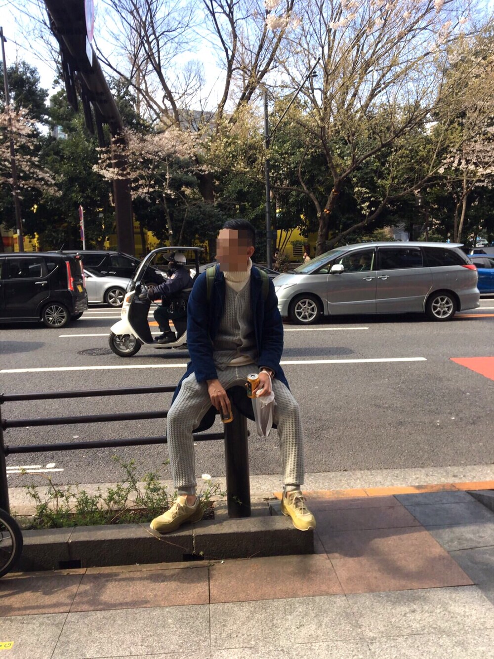 「花見」｜「NIKEのアイテム（スニーカー、グリーン系）」を使った、fudaさん（メンズ・180cm）の春コーディネートの1枚目の写真