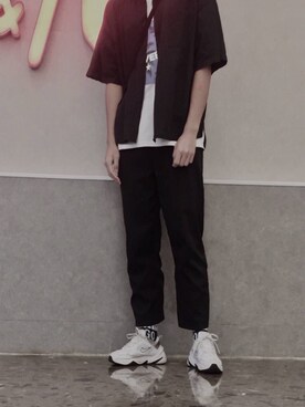 「NIKE（ナイキ）のナイキ M2K テクノ ウィメンズシューズ（スニーカー、ホワイト系）」を使った、折原临也さん（メンズ・168cm）の秋コーディネート