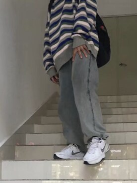 「NIKE（ナイキ）のNIKE ナイキ AIR MONARCH IV ナイキ エア モナーク 4 415445 102WHITE/METALLIC SILVER-MID NAVY（スニーカー、ホワイト系）」を使った、折原临也さん（メンズ・168cm）の冬コーディネート