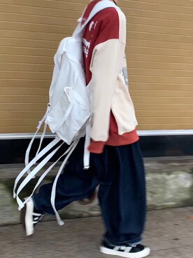 「CONVERSE（コンバース）のCONVERSE STAR&BARS SUEDE 35200110（スニーカー、ブラック系）」を使った、折原临也さん（メンズ・168cm）の冬コーディネート