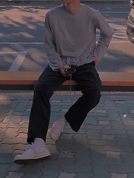 「CONVERSE（コンバース）のCONVERSE ALL STAR 100 COLORS HI（スニーカー、ホワイト系）」を使った、折原临也さん（メンズ・168cm）の冬コーディネート