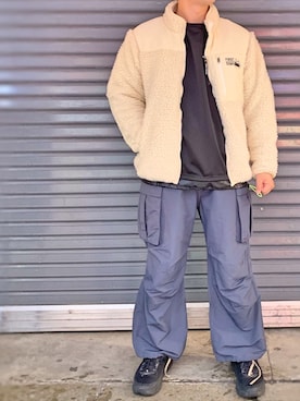 「B'2nd（ビーセカンド）のアイテム（カーゴパンツ）」を使った、あかおさん（メンズ・171cm）の秋コーディネート