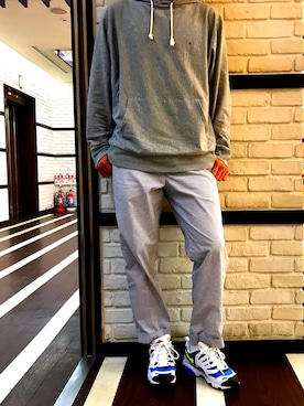 「チャンピオン パーカー」｜「アイテム（レッグウェア）」を使った、タケさん（メンズ・178cm）の夏コーディネート