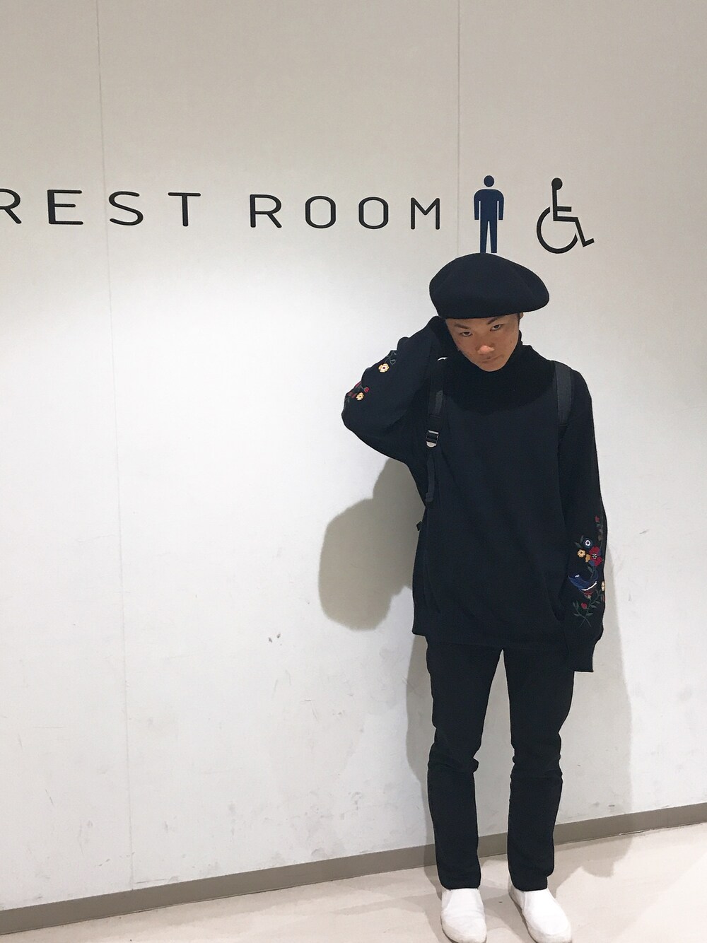 「niko and...のアイテム（ニット/セーター、ブラック系）」を使った、しゅんさん（メンズ・171cm）の冬コーディネートの1枚目の写真