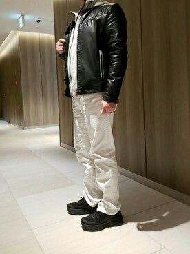 「おとなコーデ」｜「アイテム（ライダースジャケット）」を使った、しゅんマルさん（メンズ・172cm）の秋コーディネート