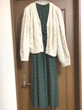 「ニットカーディガン」｜「アイテム（トレンチコート）」を使った、yahaさん（レディース・157cm）の春コーディネート