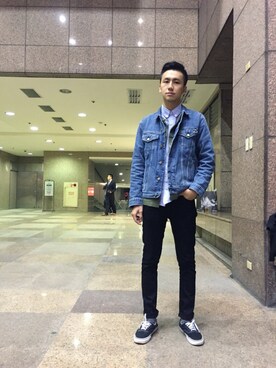 「Carhartt WIP（カーハートダブリューアイピー）のアイテム（デニムジャケット）」を使った、workinthestreetさん（メンズ・180cm）の冬コーディネート