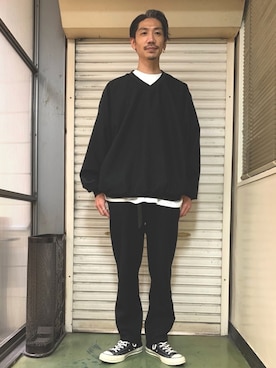 「チャックテイラー」｜「アイテム（スラックス）」を使った、You.kさん（メンズ・175cm）の春コーディネート
