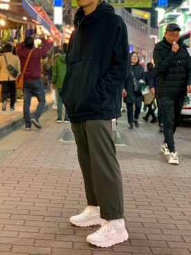 「B'2nd（ビーセカンド）のアイテム（パーカー）」を使った、kantaさん（メンズ・165cm）の秋コーディネート