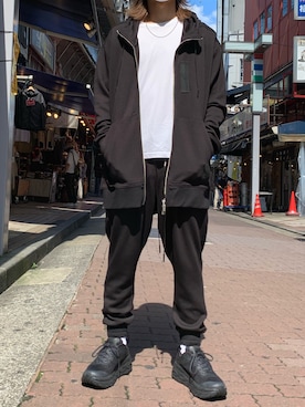 「B'2nd（ビーセカンド）のアイテム（パーカー）」を使った、kantaさん（メンズ・165cm）の秋コーディネート