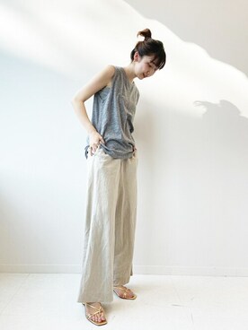 「アイテム（タンクトップ、グレー系）」を使った、marinaさん（レディース・167cm）の春コーディネート