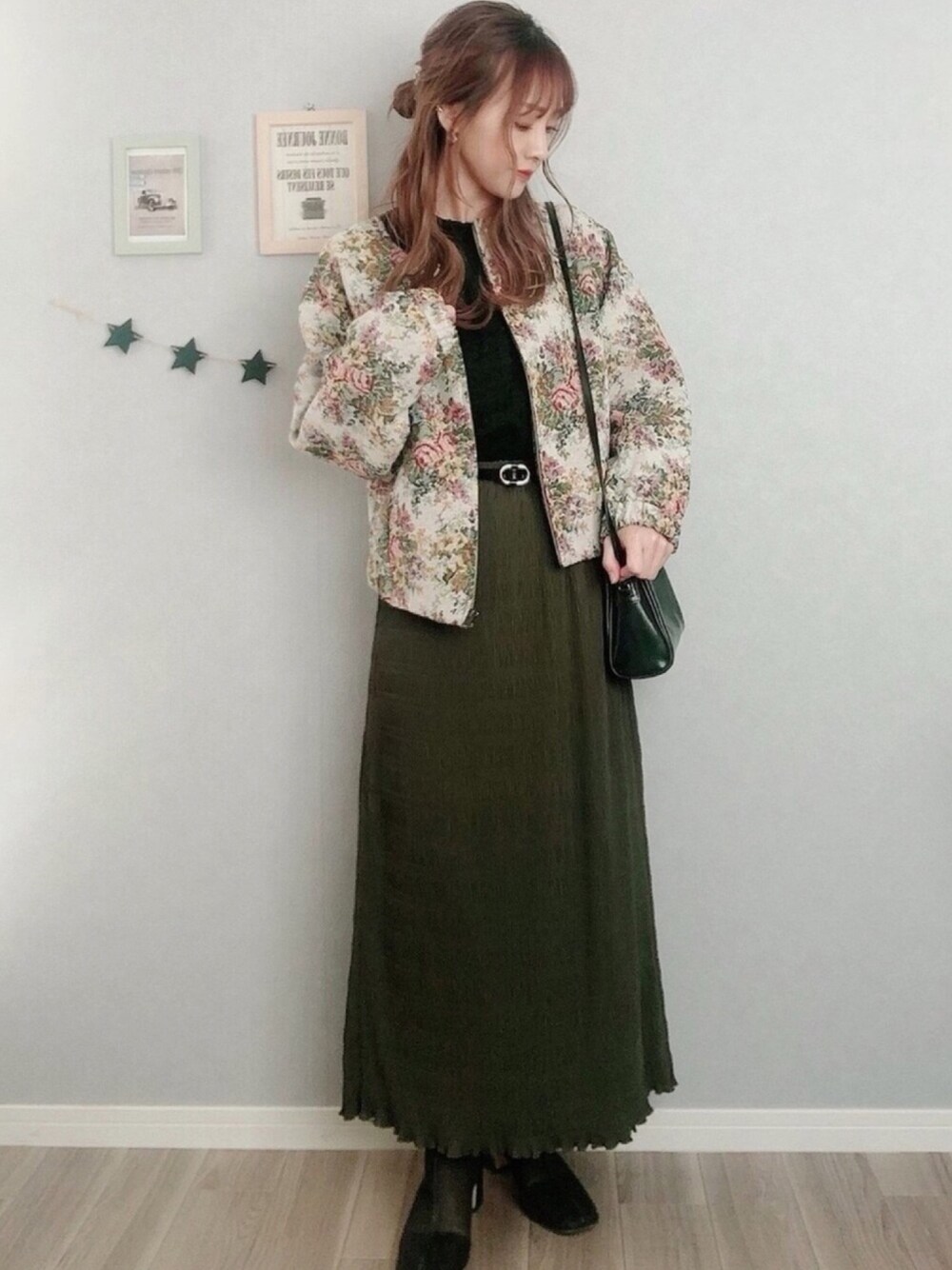 「ゴブラン柄、ベージュ、プリーツ、着回しコーデ、ロングスカート、大人カジュアル、おしゃれさんと繋がりたい、低身長コーデ」｜「ehka sopoのワッシャープリーツスカート（スカート、グリーン系）」を使った、𝚢𝚞𝚖𝚒𝚗𝚌𝚘.𓈒𓆸さん（レディース・154cm）の冬コーディネートの1枚目の写真
