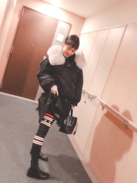「GIVENCHY」｜「アイテム（ワンピース/ドレス）」を使った、かみせみわさん（レディース・162cm）の冬コーディネート