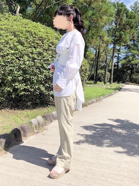 「ピスタチオ」｜「アイテム（スラックス）」を使った、お月 ⸝⋆さん（レディース・160cm）の夏コーディネート
