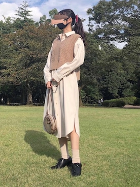 「カラーソックス」｜「アイテム（その他シューズ）」を使った、お月 ⸝⋆さん（レディース・160cm）の秋コーディネート