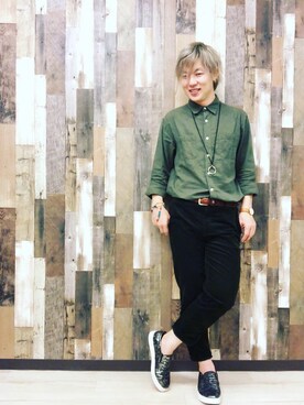 「UNIQLO（ユニクロ）のEZYアンクルパンツ（コーデュロイ・丈標準65～71cm）（その他パンツ、ブラウン系）」を使った、takahiroshishidoさん（メンズ・170cm）の秋コーディネート