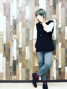 「URBAN RESEARCH（アーバンリサーチ）のGEO TROWARK×URBAN RESEARCH　別注ニットベスト（ベスト、ブラック系）」を使った、takahiroshishidoさん（メンズ・170cm）の秋コーディネート